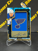 Jimmy Snuggerud Rookie Team Logo Jumbos Auto Patch 96/99 - St. Louis Blues 2025-26 Black Diamond