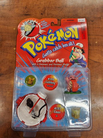 Grabber Ball With 2 Pokémon And Pokémon Badge - Pokémon #108-#133